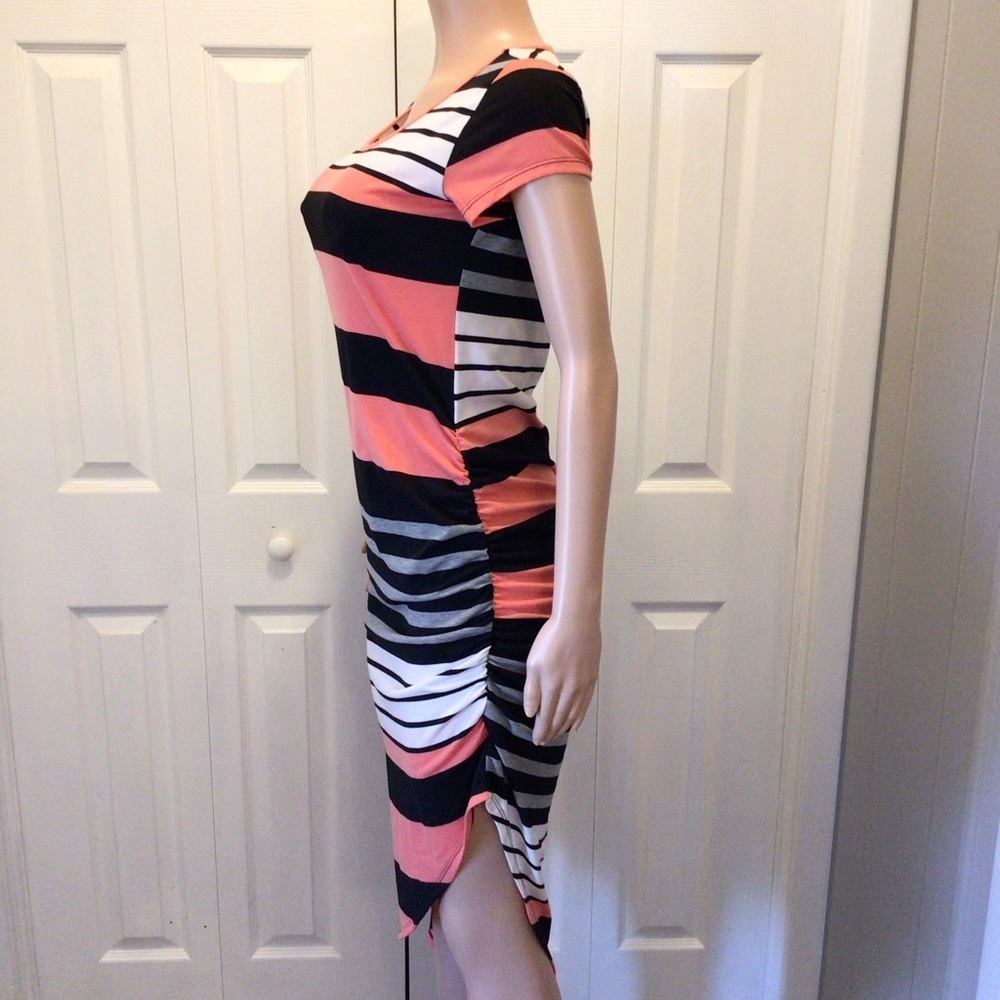 Younique Womens Striped Short Sleeve Asymmetrical Midi Dress Size Medium - Picture 3 of 7